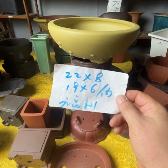 宜兴紫砂花盆一个