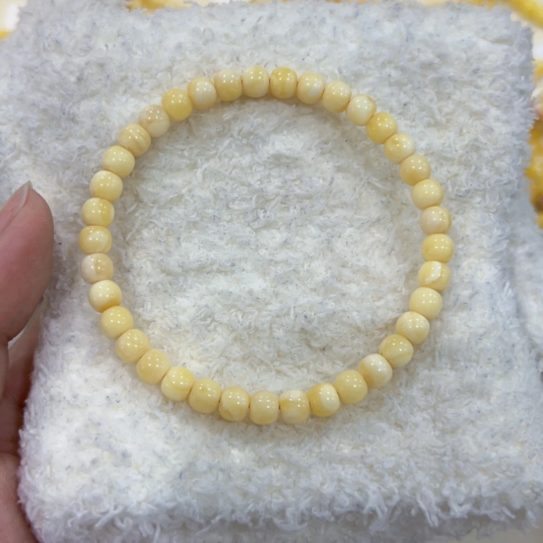 蜜蜡未镶嵌手链5.5奶豆子福利