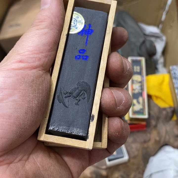 ****凉中古品有微瑕，谨慎入手