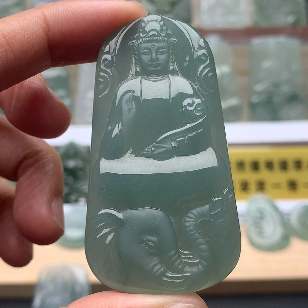 翡翠未镶嵌颈饰普贤