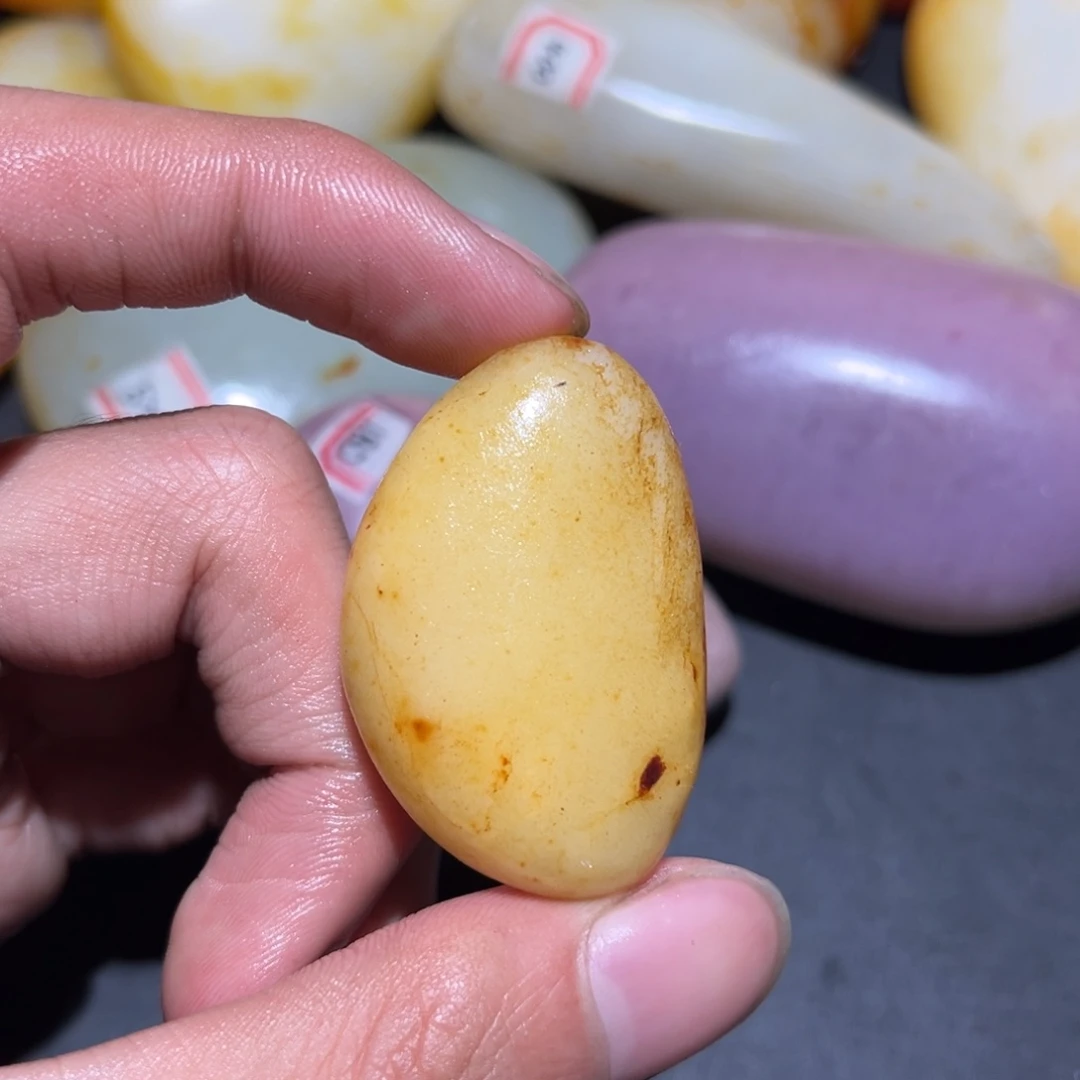 和田玉未镶嵌珠宝奇石