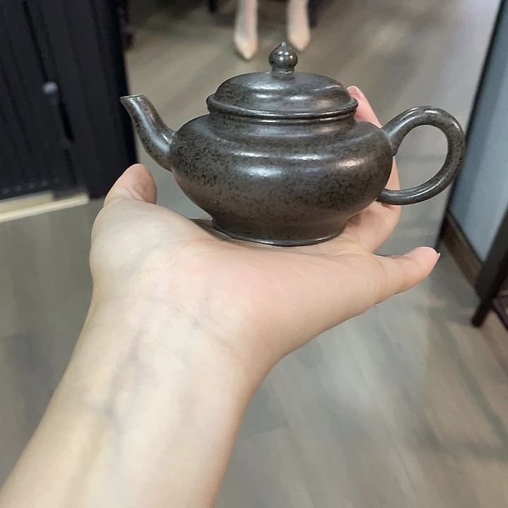 茶壶紫砂全手工打造