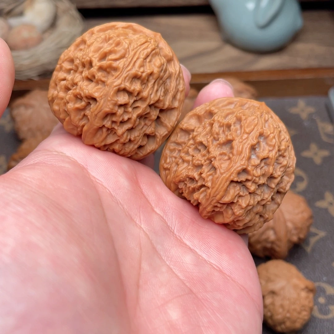 文玩核桃把件G8号41南将石