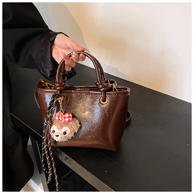 秋冬新款时尚百搭2024小众包包手提菜篮子复古洋气通勤斜挎包