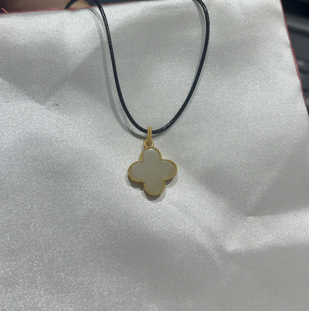 天然和田玉四叶草吊坠