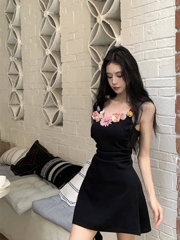 SUM2025春季新款繁花吊带裙无袖包臀裙连衣裙修身中长裙女辣妹