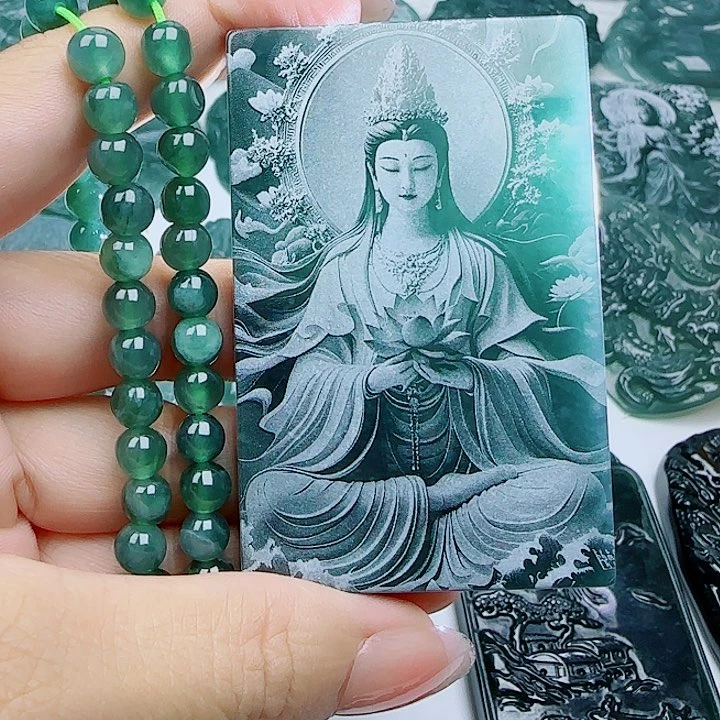 翡翠未镶嵌颈饰多样性发货天然的A货翡翠