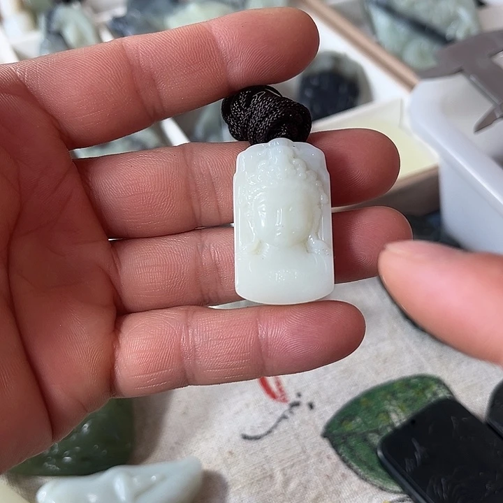 和田玉未镶嵌项链