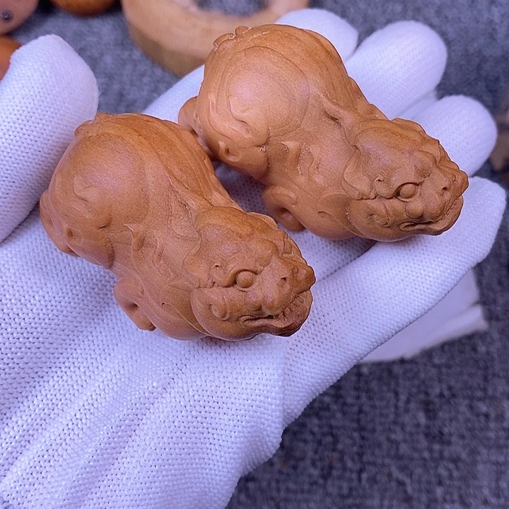檀香木手串/手链老山檀香雕刻貔貅摆件一对