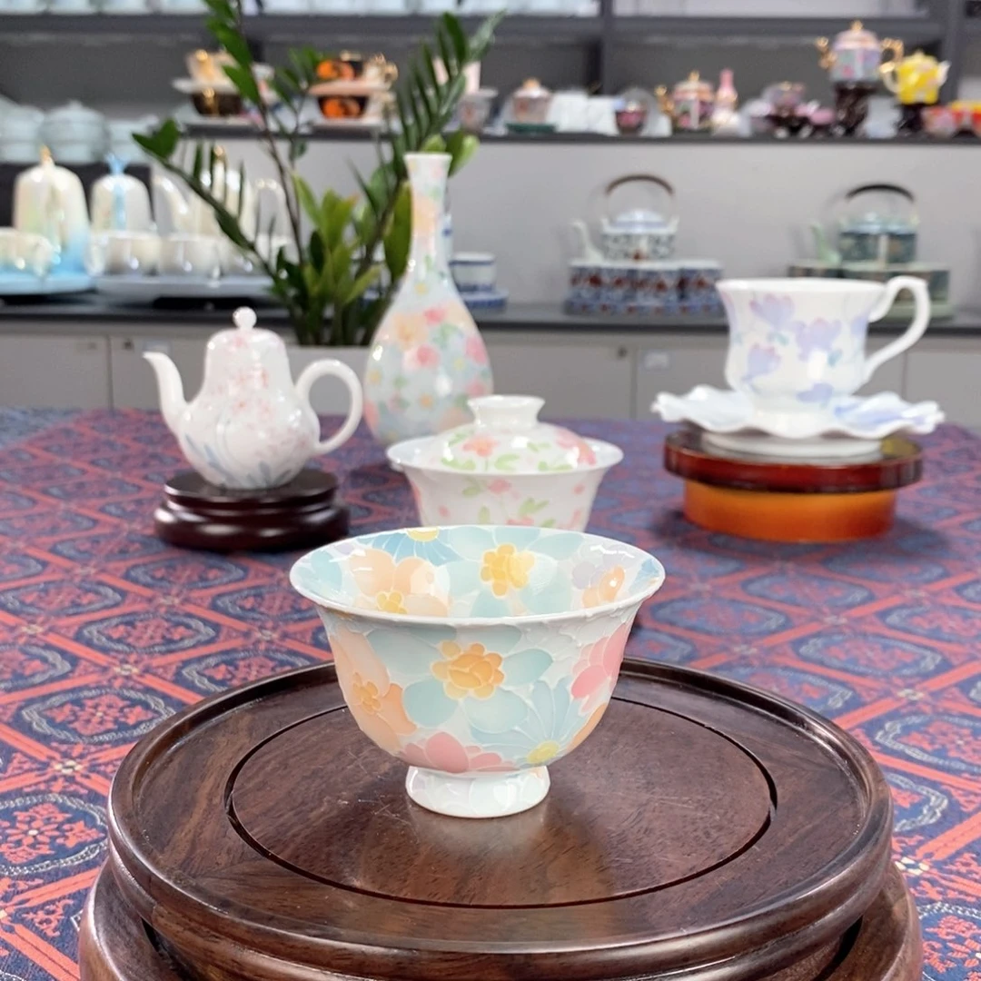 万花釉下手绘品茗杯
