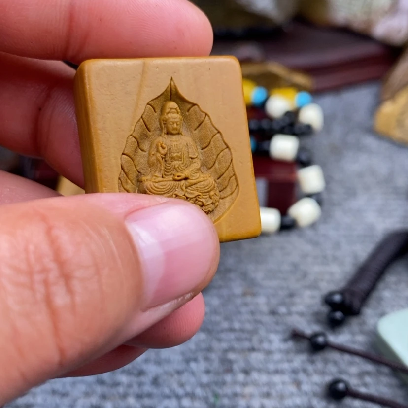 【闪购商品】原石雕刻手把件