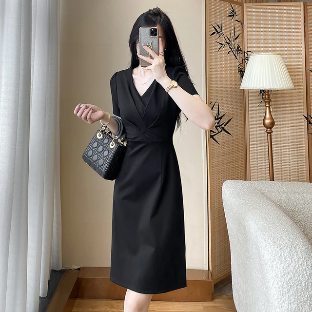 黑色收腰V领连衣裙夏季高端轻奢女装修身显瘦气质通勤赫本小黑裙