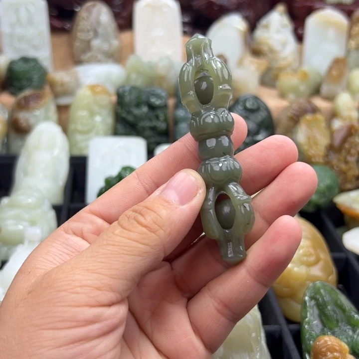 和田玉（糖玉）未镶嵌颈饰