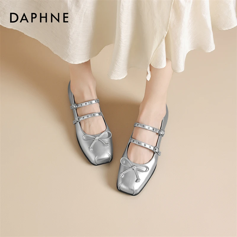 Daphne/达芙妮银色方头单鞋女蝴蝶结一字扣玛丽珍鞋方跟高跟鞋