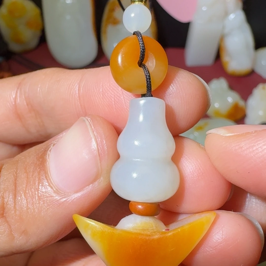 和田玉未镶嵌挂件