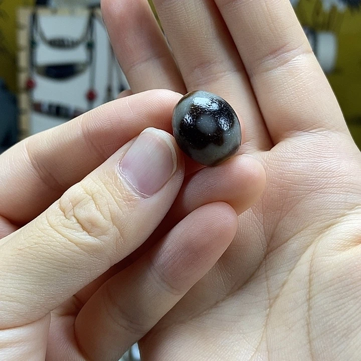 玛瑙/玉髓散珠三眼