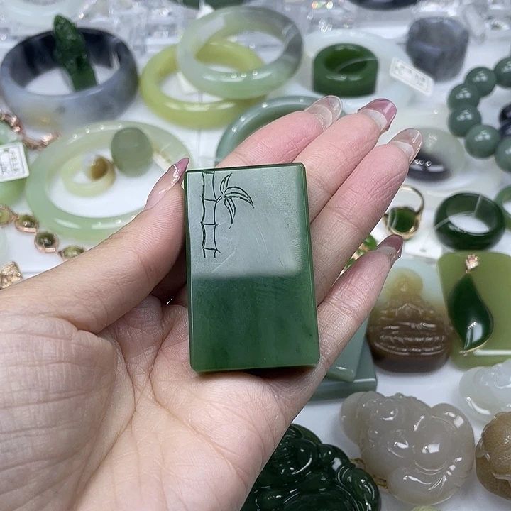 和田玉（糖玉）挂件未镶嵌
