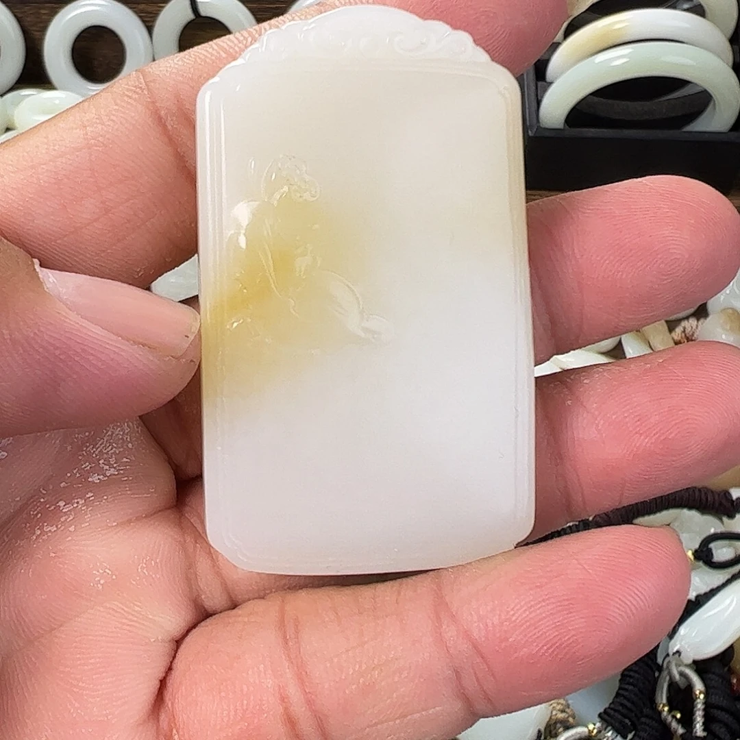 和田玉未镶嵌颈饰