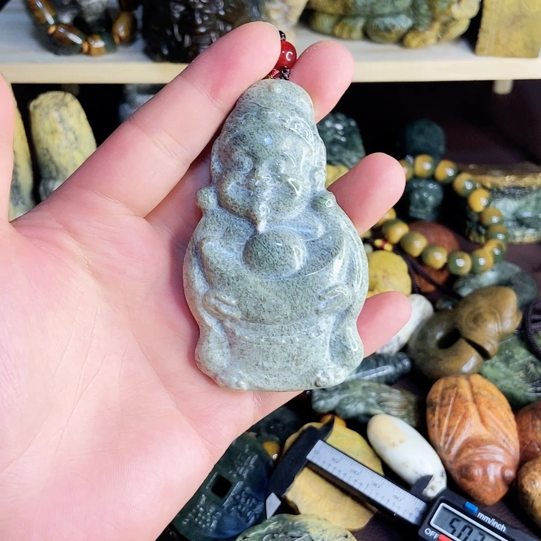 未镶嵌岫岩河磨玉（透闪石质玉）挂件