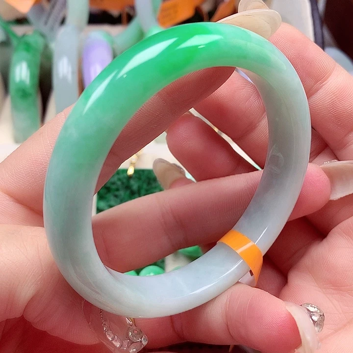 未镶嵌手镯翡翠翡翠手镯