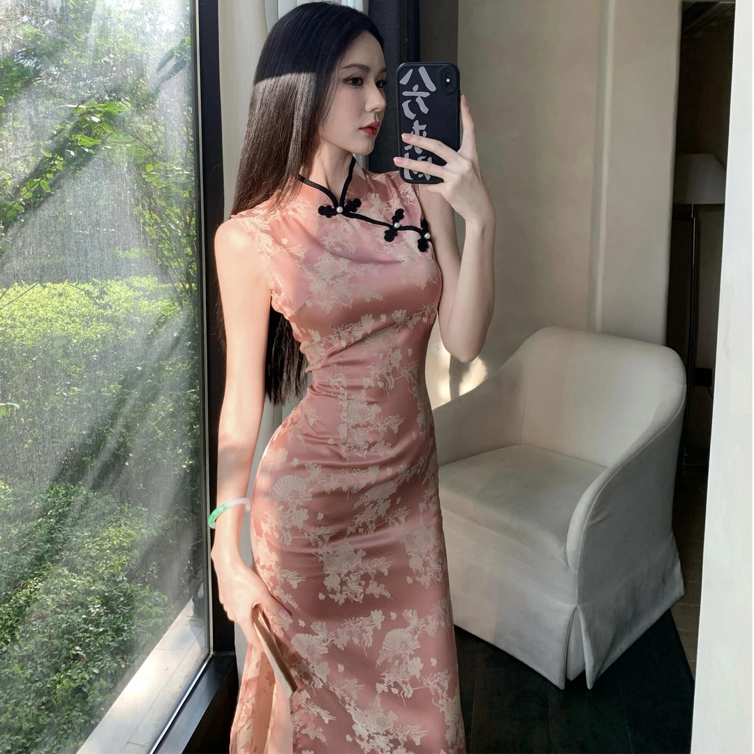 日常复古新中式旗袍少女缎面民国风中长款性感收腰开叉无袖连衣裙