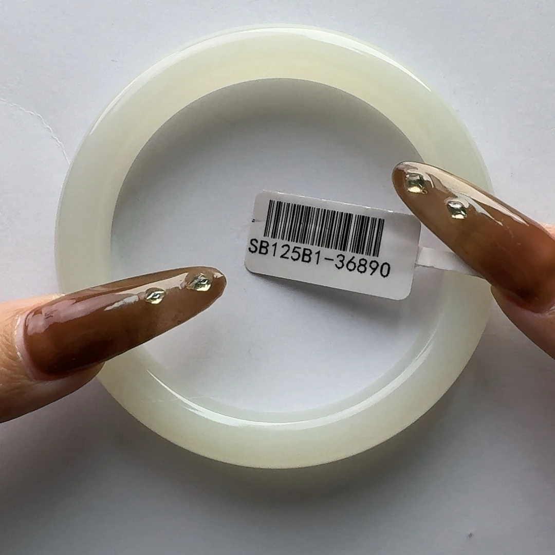 不****和田玉未镶嵌手镯60