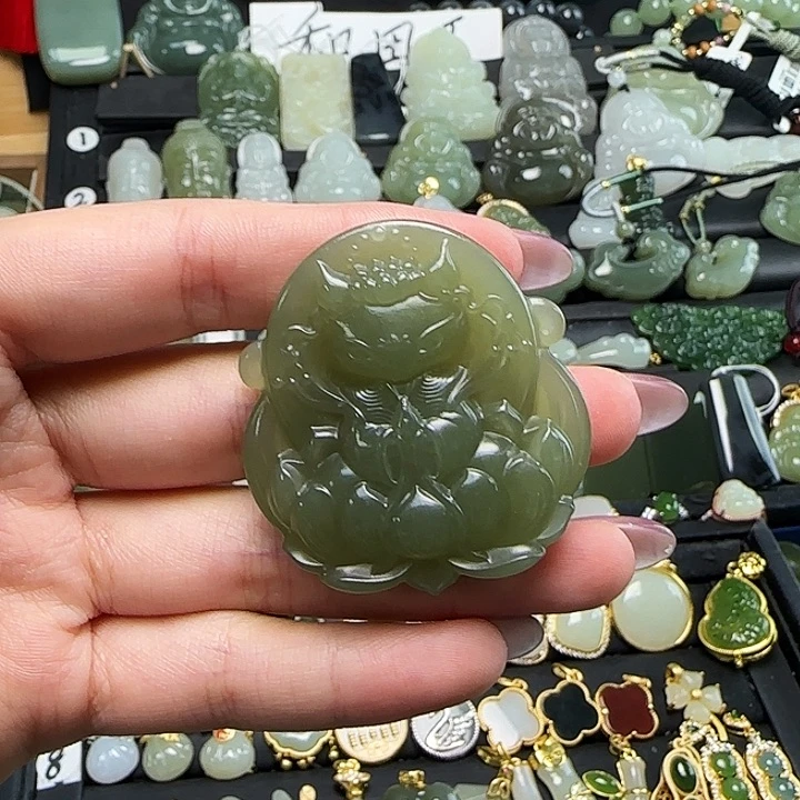 颈饰未镶嵌和田玉