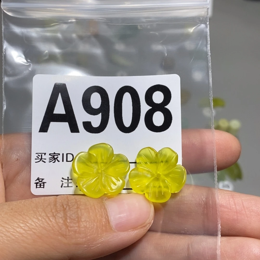 蛇纹石玉未镶嵌颈饰P****o