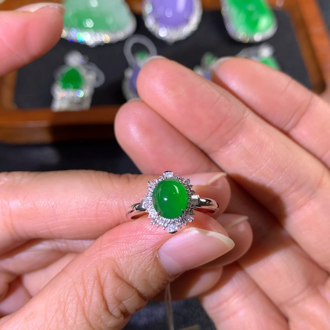 盐***球翡翠18K金镶嵌戒指翡翠