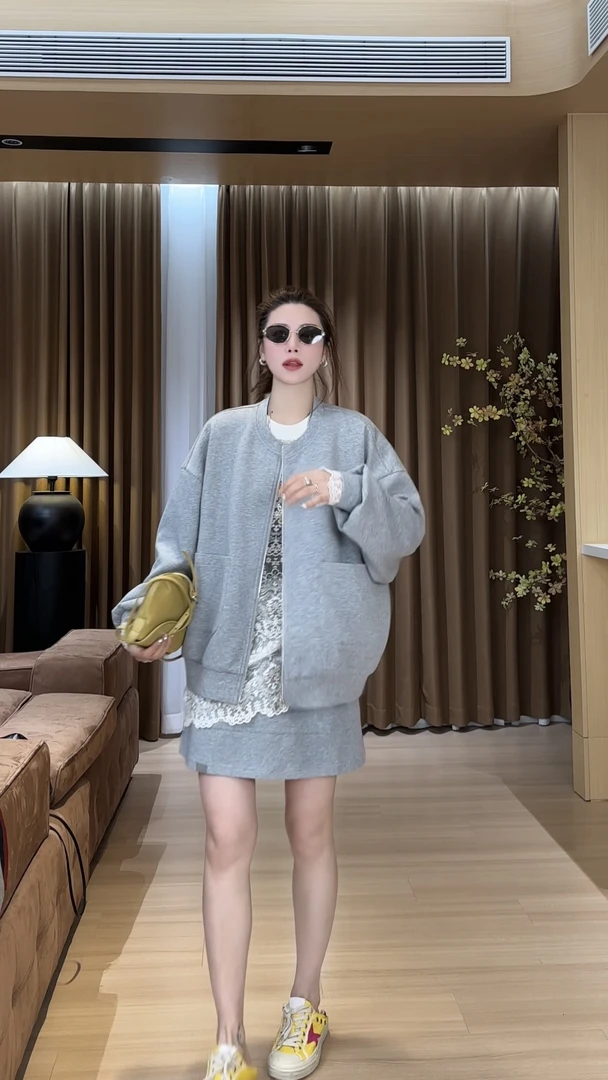 月月不吃鱼2025春款小众设计亲肤运动上衣半裙两件套 2503C1358