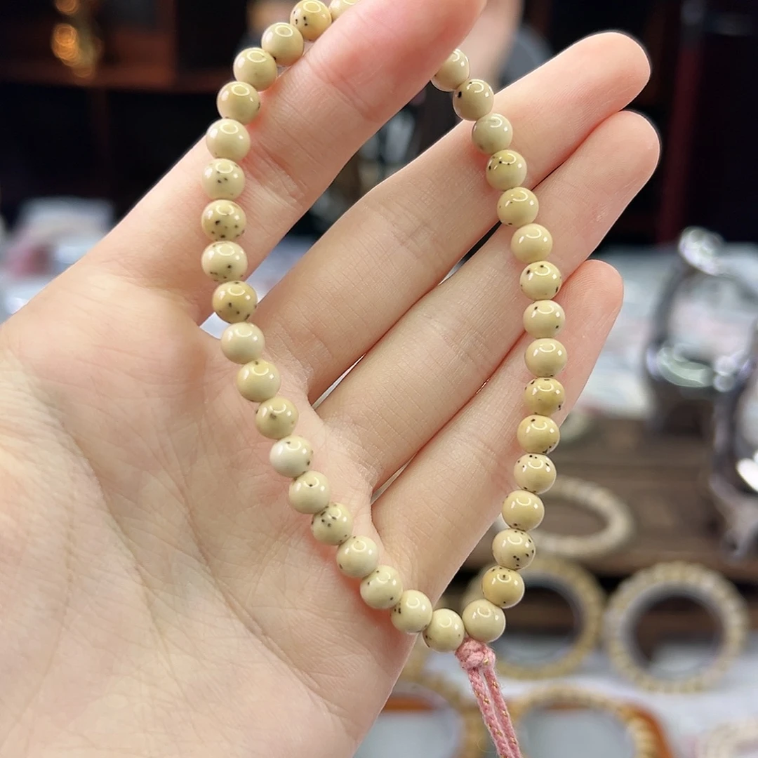 星月菩提吊坠Ll.6小龙蛋 手持 骨瓷白 找星星