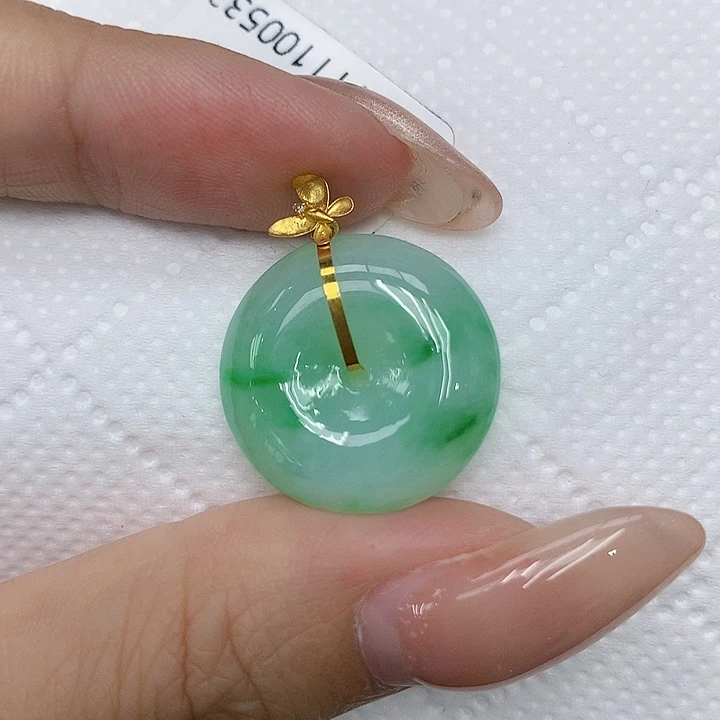 颈饰18K金镶嵌翡翠