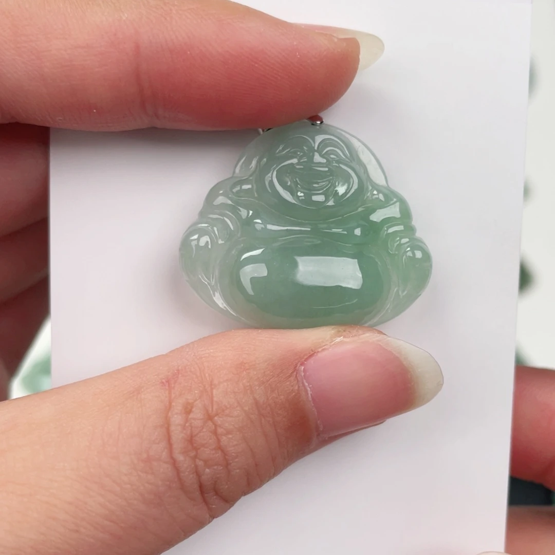 翡翠未镶嵌颈饰佛公