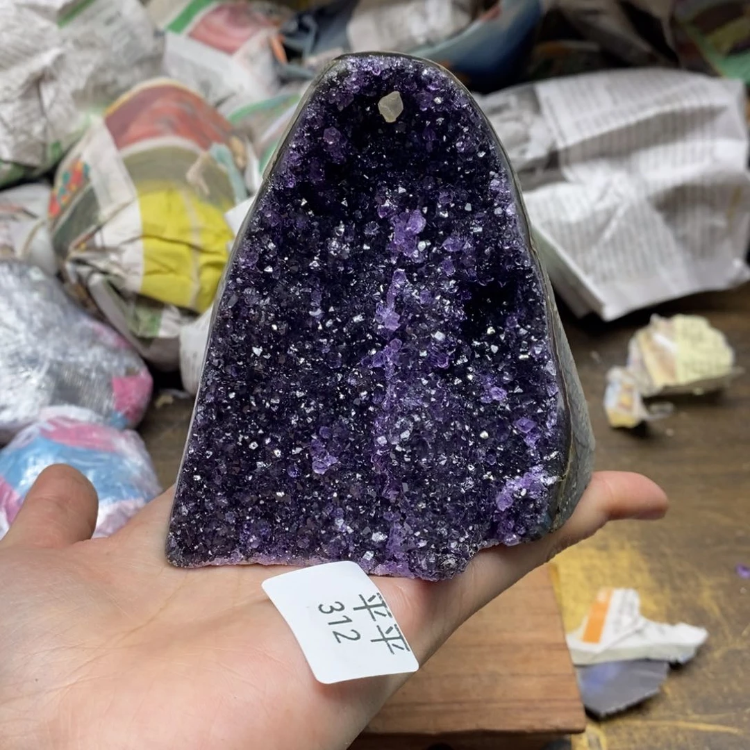 紫晶乌拉圭未镶嵌