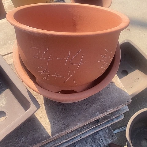 紫砂中国宜兴紫砂花盆，