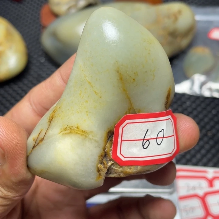 颈饰未镶嵌和田玉60