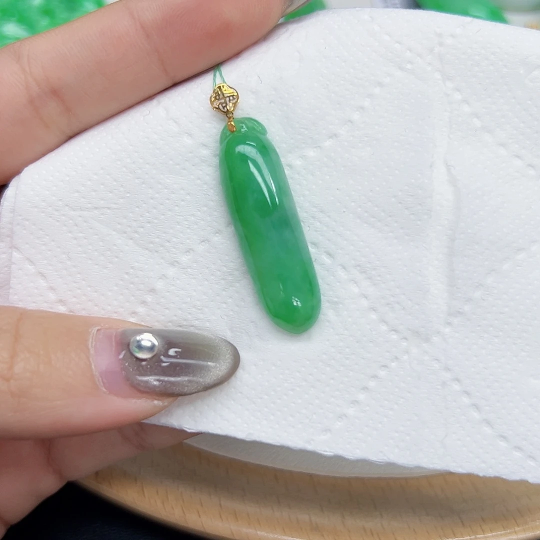 翡翠颈饰18K金镶嵌你****?天然Ａ货翡翠