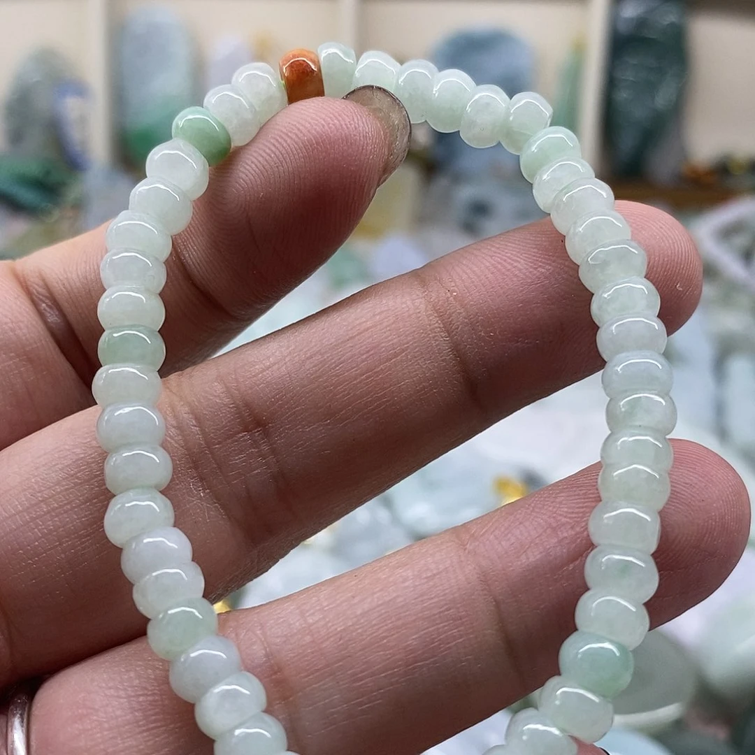 颈饰未镶嵌翡翠天然