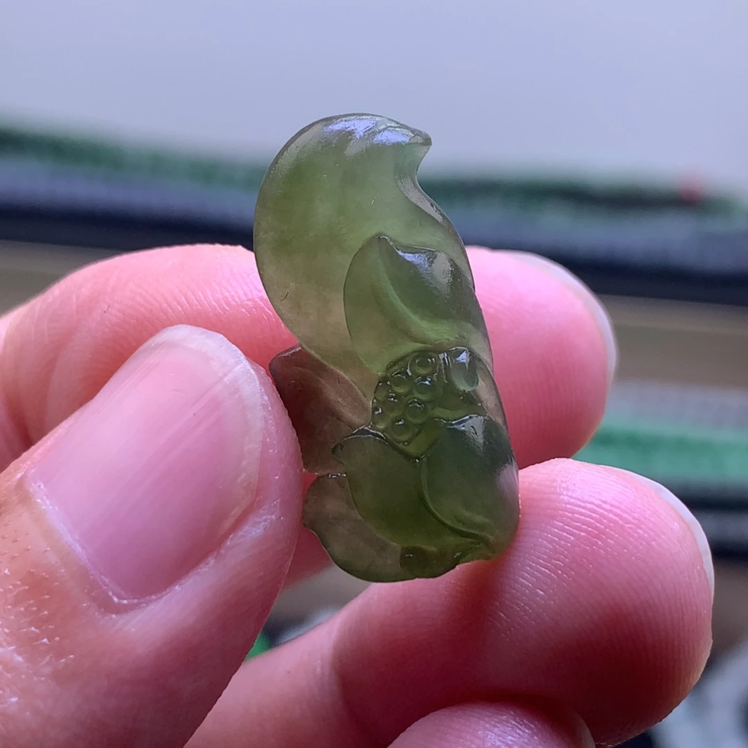 未镶嵌定制翡翠莲花