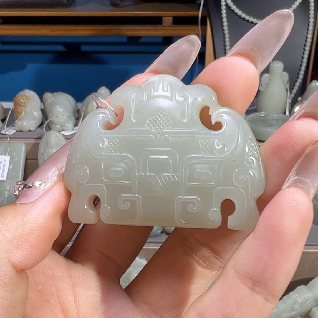 和田玉（糖玉）未镶嵌颈饰