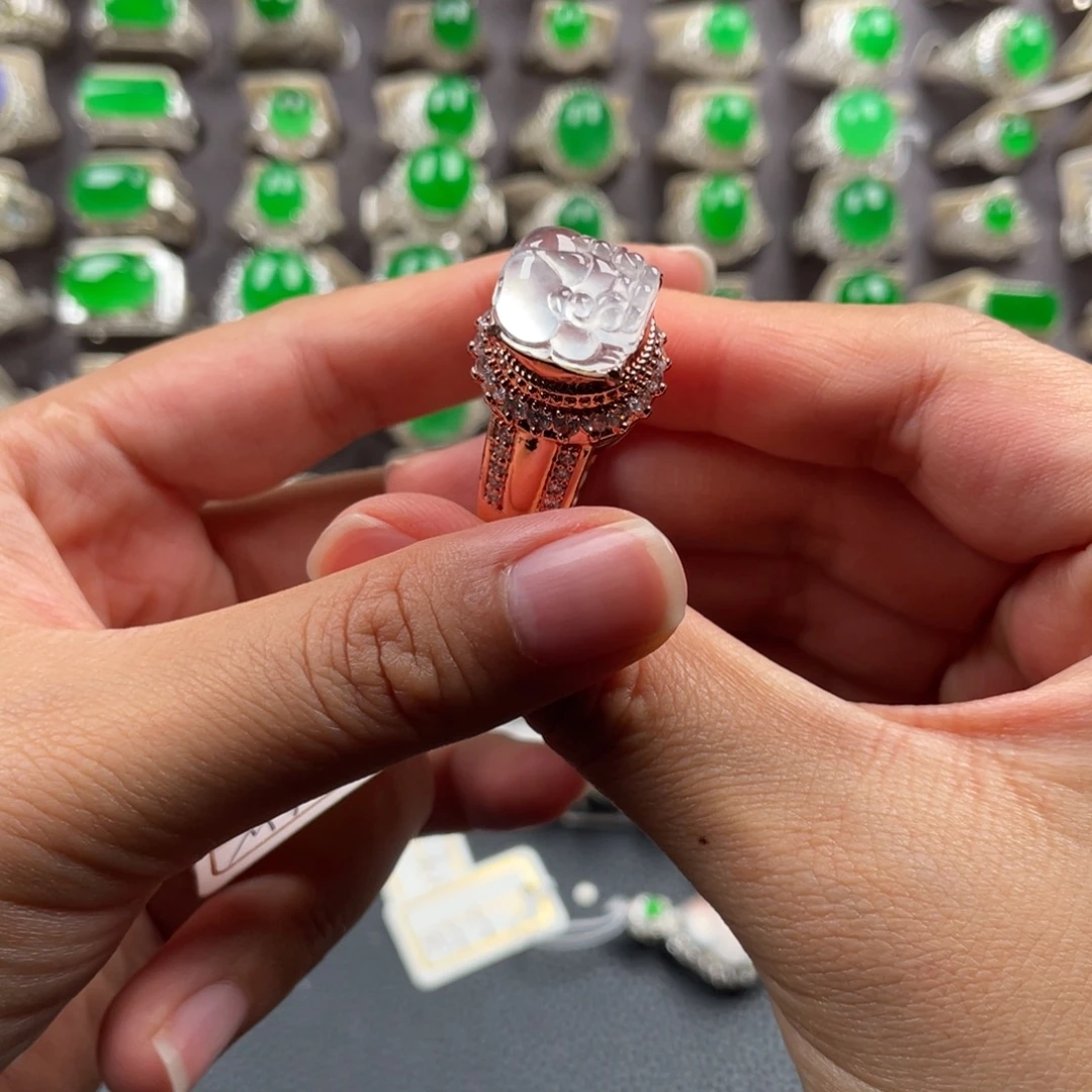 定制翡翠未镶嵌翡翠