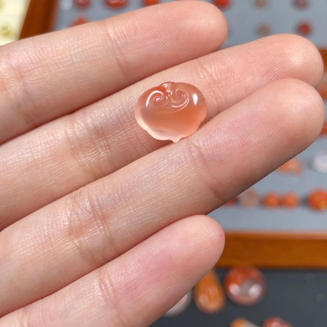 南红玛瑙如意锁未镶嵌珠*