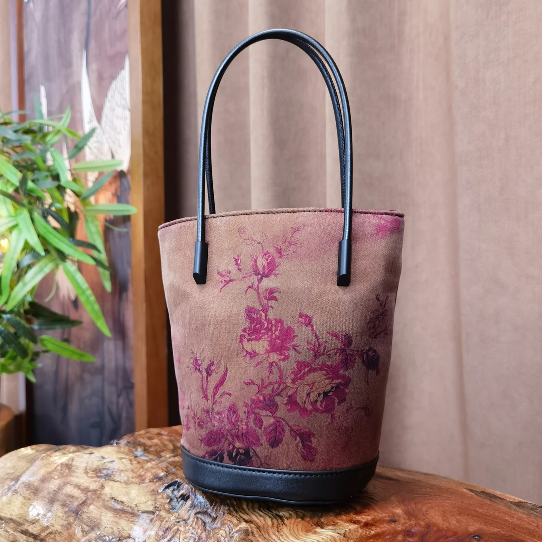 富美服装精品店高端定制手提包02