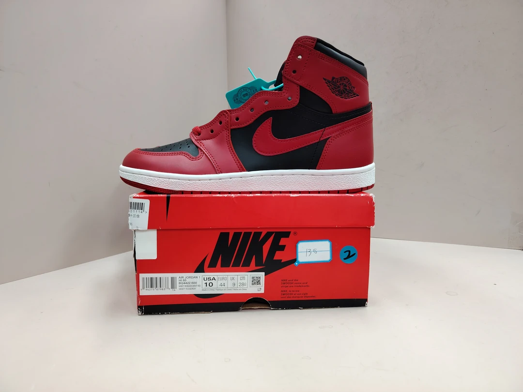 nike aj1 黑红 44码 全新原盒 136号