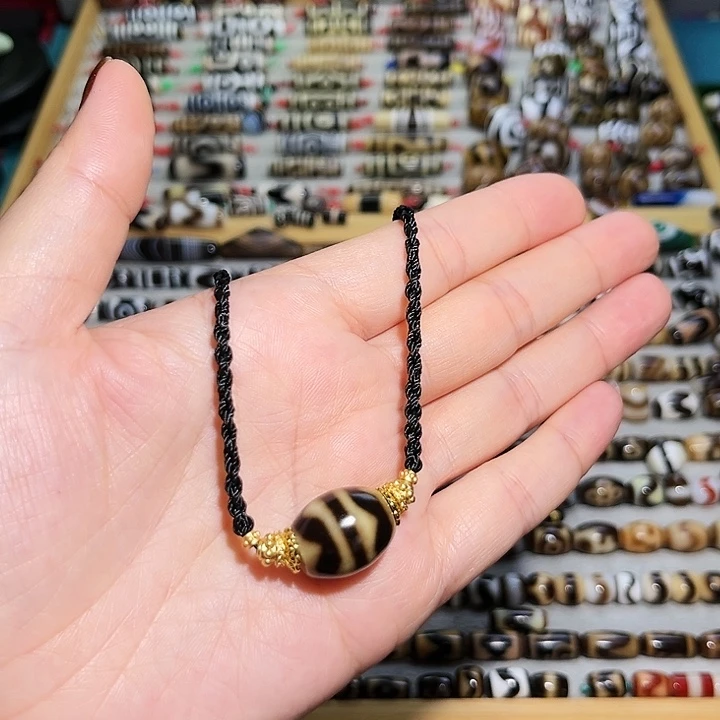 玛瑙/玉髓（覆膜）合金颈饰