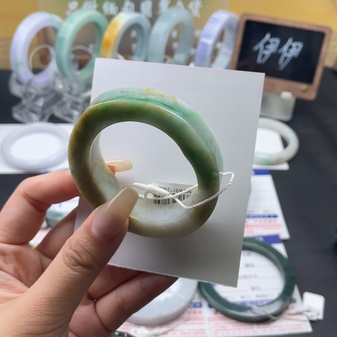 定制翡翠未镶嵌翡翠手镯基地质检发货