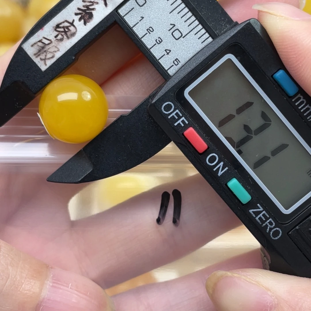 未镶嵌蜜蜡裸石蜜蜡