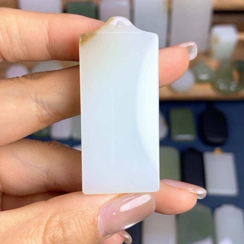 【闪购商品】颈饰未镶嵌和田玉