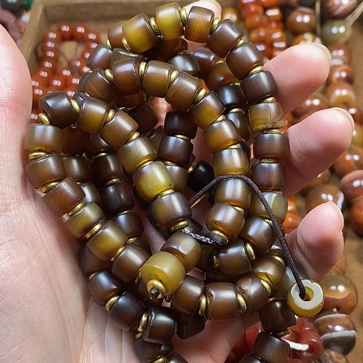 未镶嵌颈饰玛瑙/玉髓轻**飘