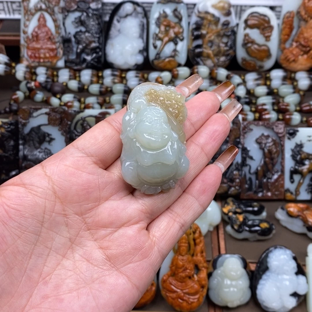 颈饰未镶嵌和田玉